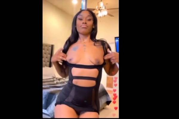 Hot Black Maid Does Some Webcam Black and Ebony on tubepornebony.com